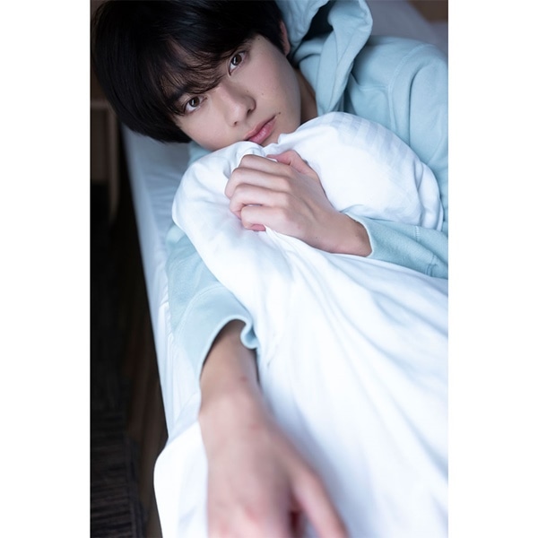 前田拳太郎1st写真集 Awake 詳細画像