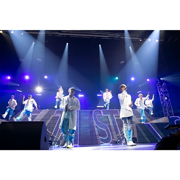 FANTASTICS from EXILE TRIBE 1st 写真集 FANTASTIC NINE 詳細画像
