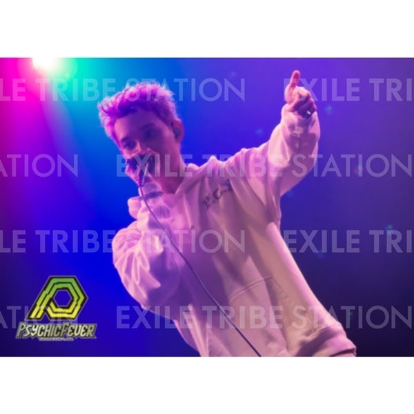 EVOLVE LIVE PHOTO 083