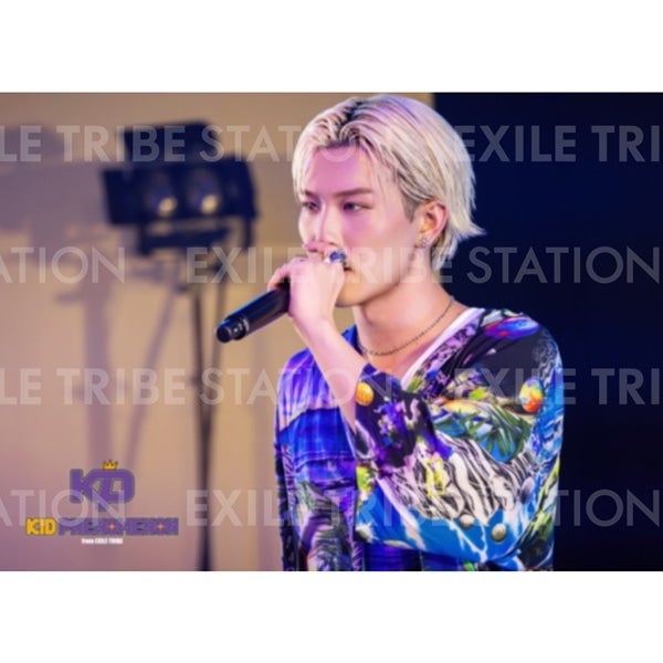 KID PHENOMENON D7SCOVER LIVE PHOTO 130
